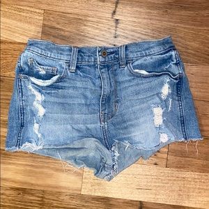 hollister light wash shorts